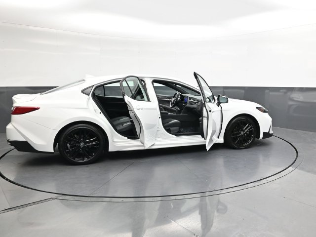 Used 2025 Toyota Camry SE FWD image 41