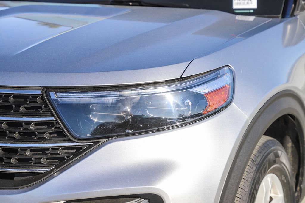 Used 2024 Ford Explorer XLT w/ Equipment Group 202A AWD/4WD image 5