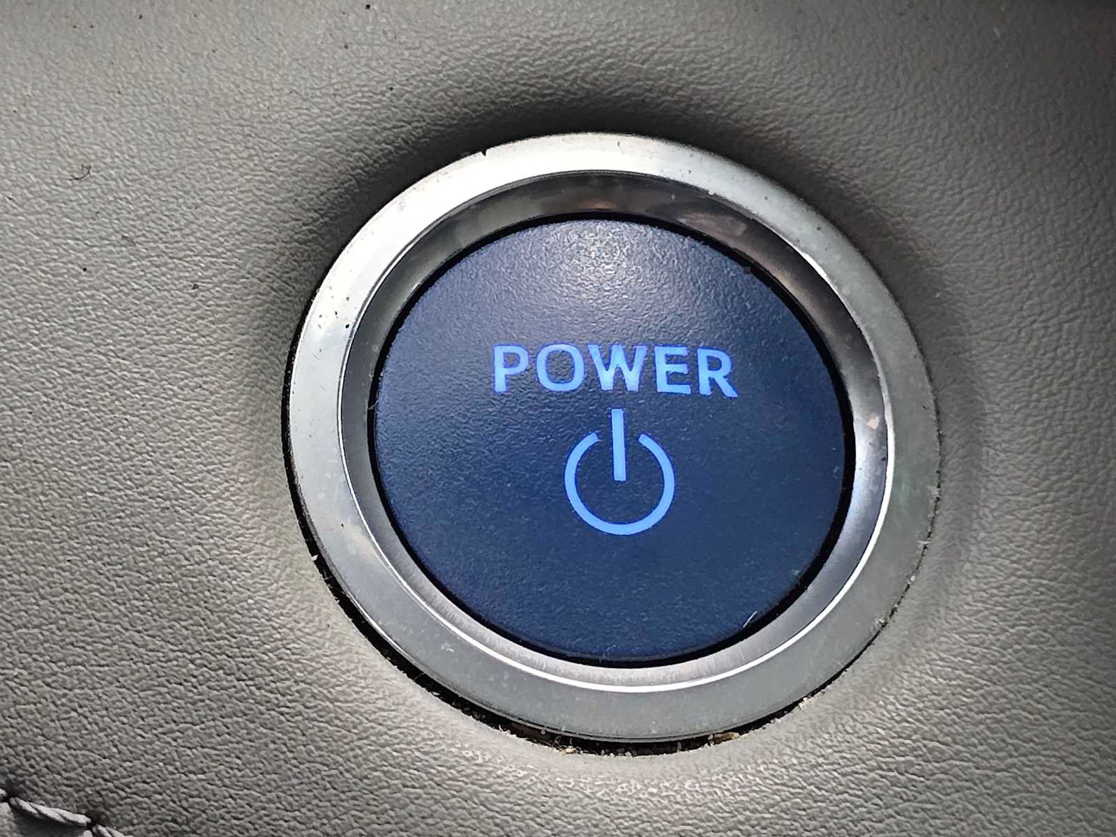 Certified 2020 Toyota Highlander XLE AWD/4WD image 17
