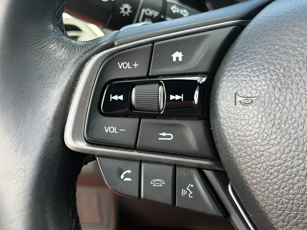 Used 2018 Honda Accord Sport image 16