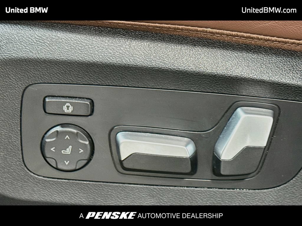 Used 2024 BMW X5 sDrive40i w/ M Sport Package RWD image 11