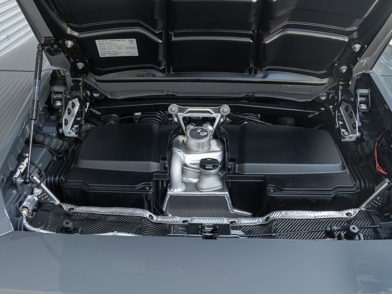 Used 2016 Lamborghini Huracan LP 610-4 image 28