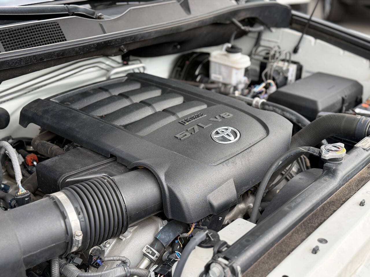 Used 2015 Toyota Sequoia Platinum AWD/4WD image 7