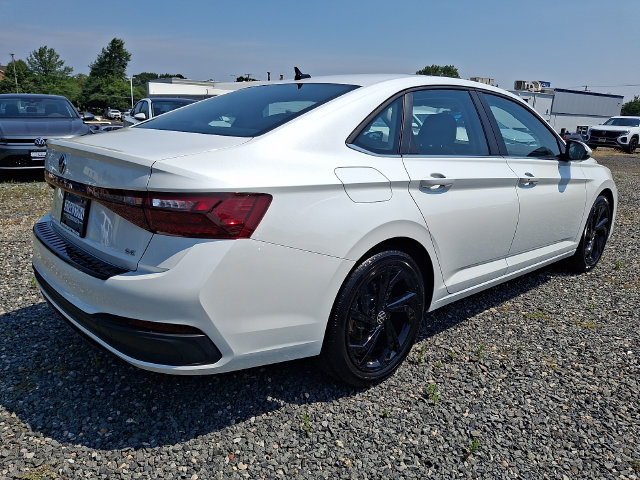 New 2026 Volkswagen Jetta SE FWD image 4