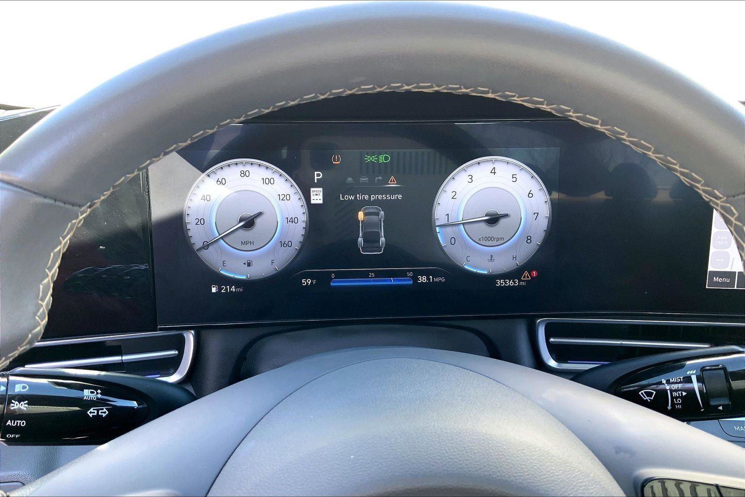 Used 2024 Hyundai Elantra SEL w/ Convenience Package image 18