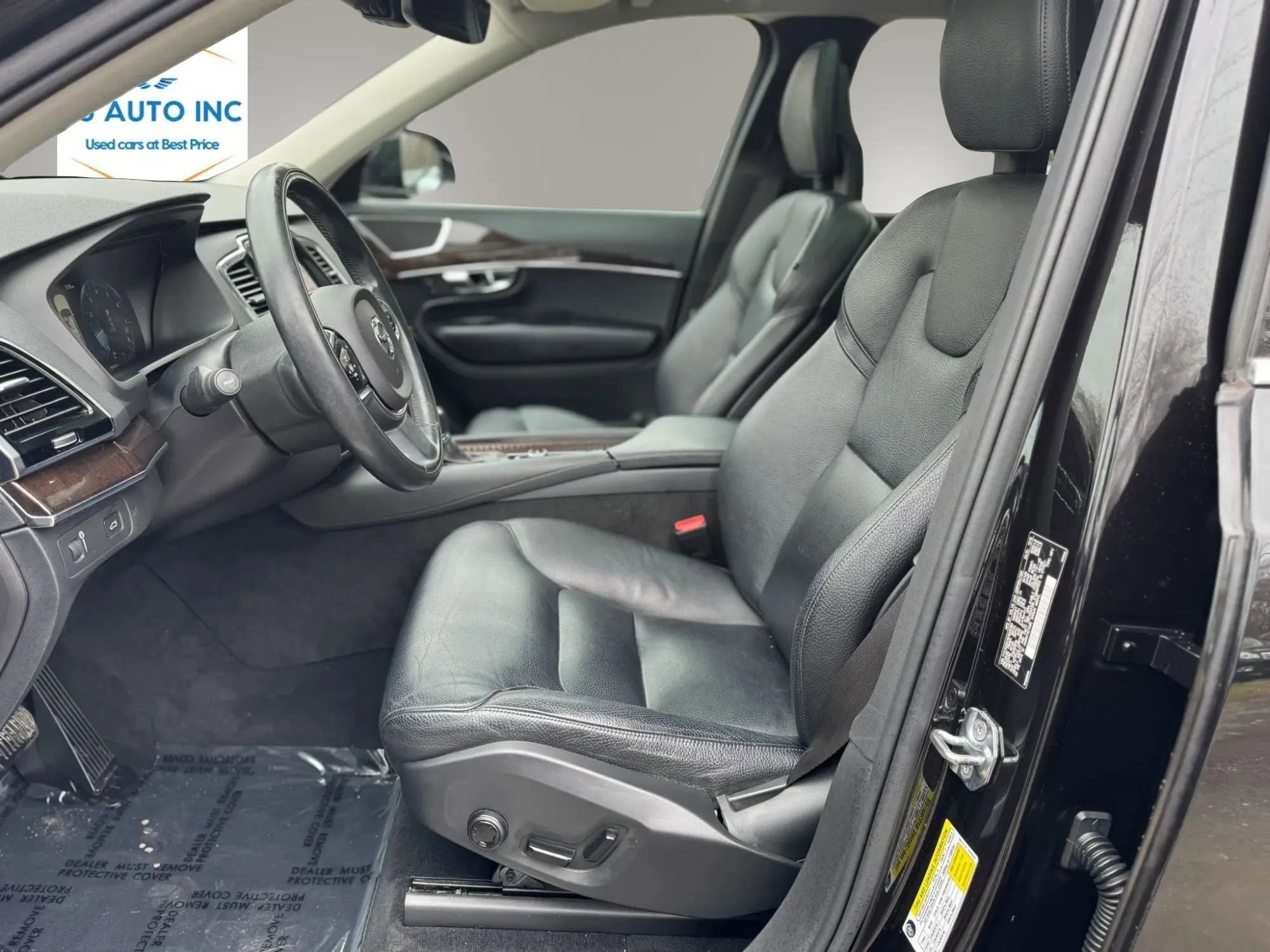 Used 2016 Volvo XC90 T5 Momentum image 13