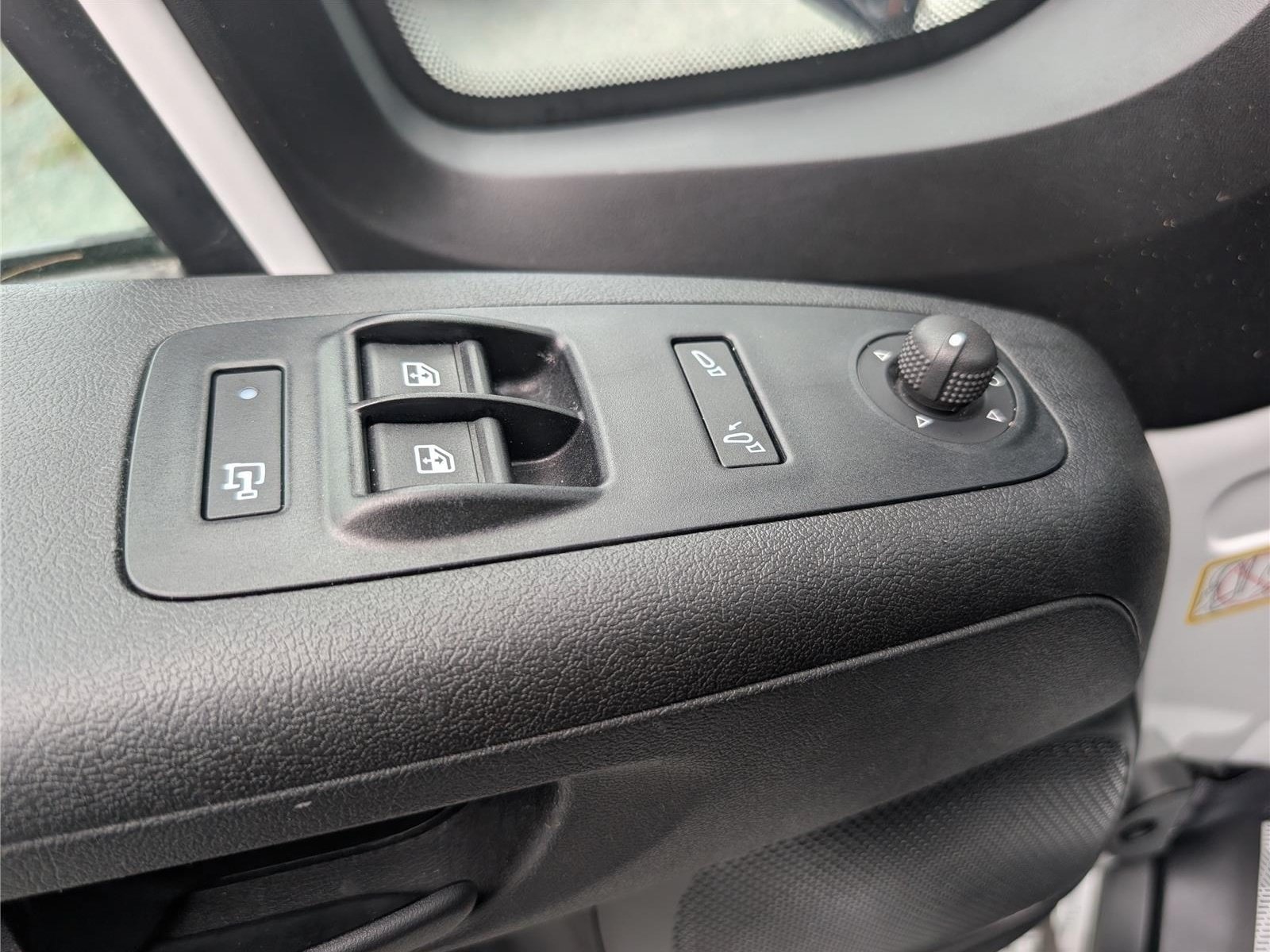 Used 2025 RAM ProMaster 2500 w/ Convenience Group FWD image 17