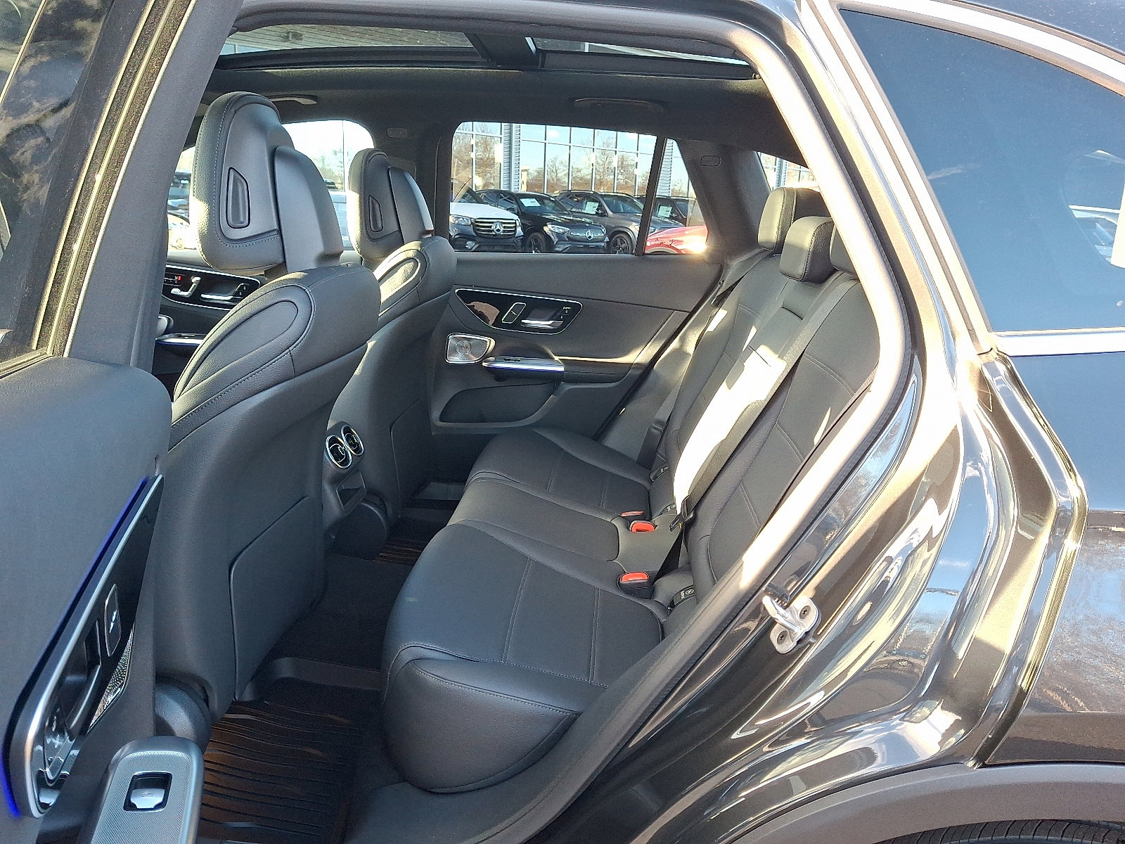 Used 2026 Mercedes-Benz GLC 300 4MATIC image 8