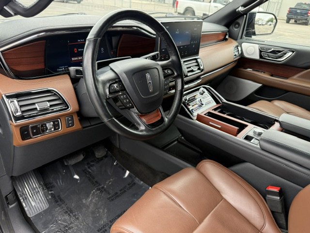 Used 2023 Lincoln Navigator Reserve AWD/4WD image 13