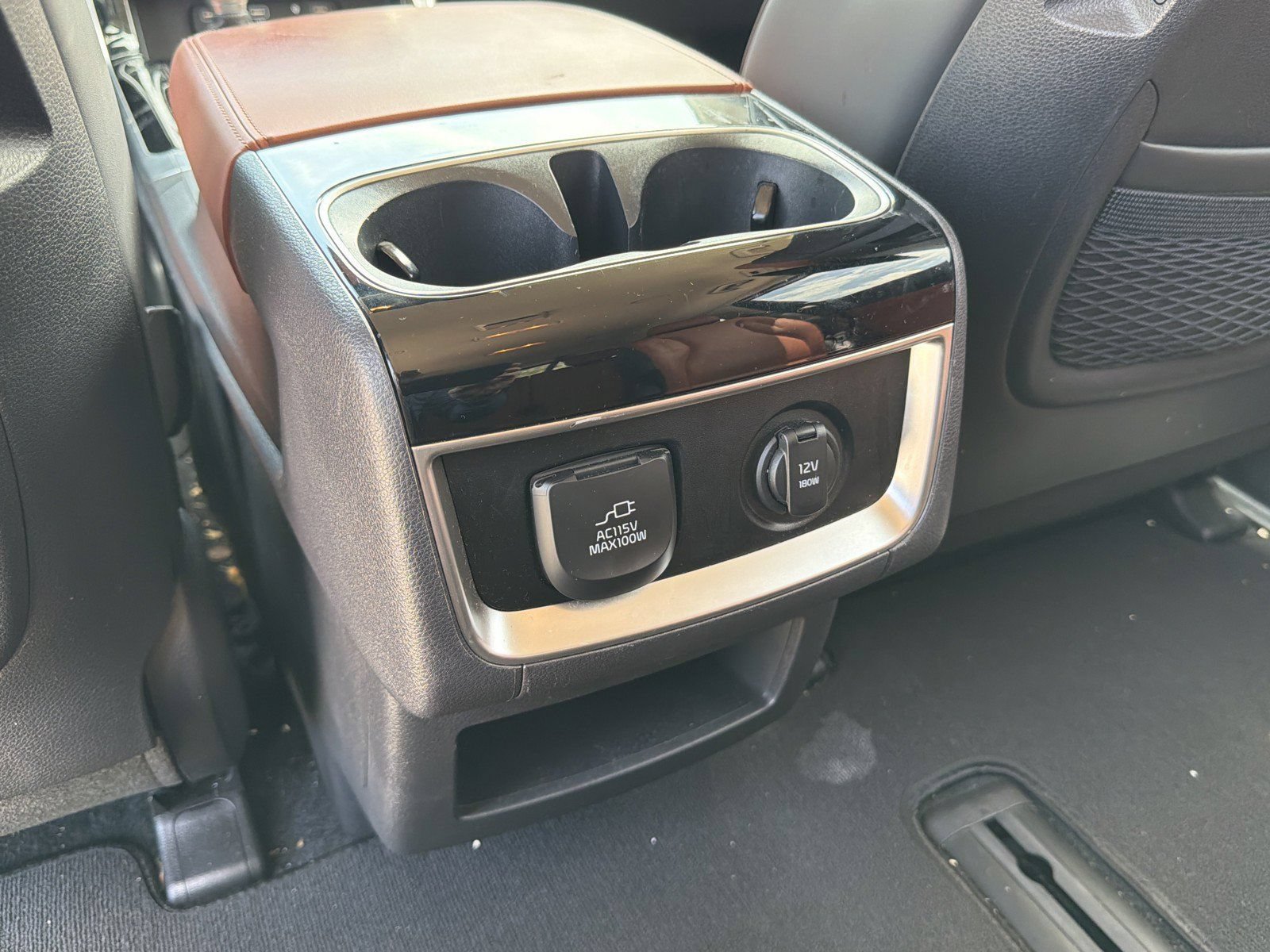 Used 2024 Kia Carnival SX FWD image 18