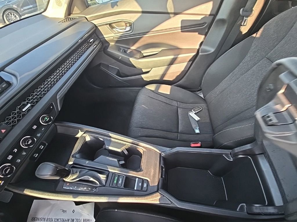 Used 2025 Honda Accord SE image 23