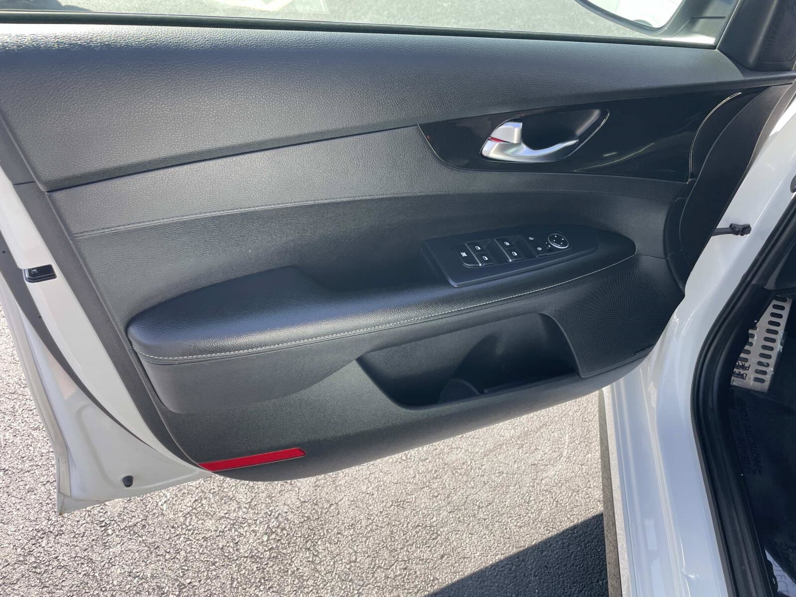 Used 2020 Kia Forte GT-Line w/ GT-Line Premium Package FWD image 17