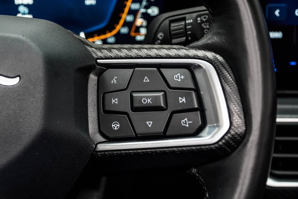 Used 2025 Ford Mustang Premium RWD image 30