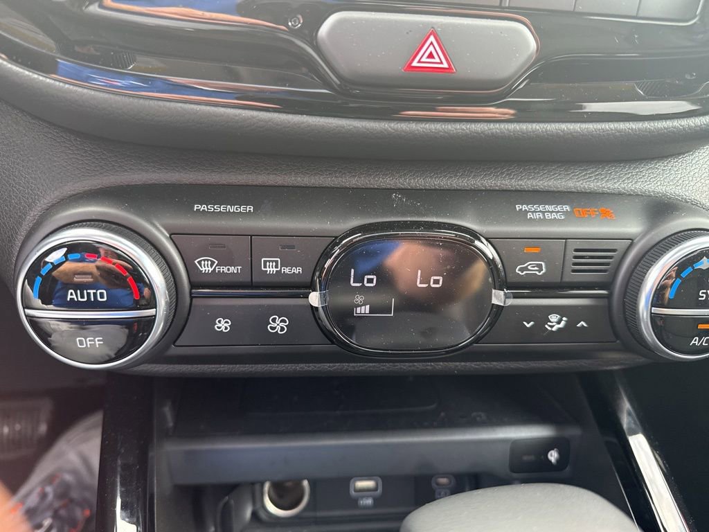 Used 2025 Kia Soul GT-Line FWD image 12