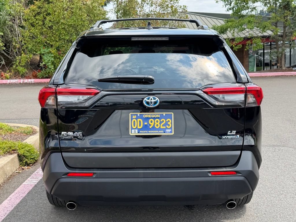 Used 2023 Toyota RAV4 LE AWD/4WD image 6