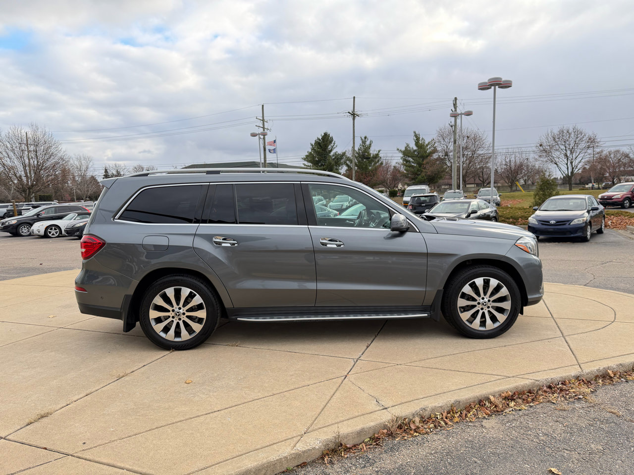 Used 2018 Mercedes-Benz GLS 450 4MATIC image 4