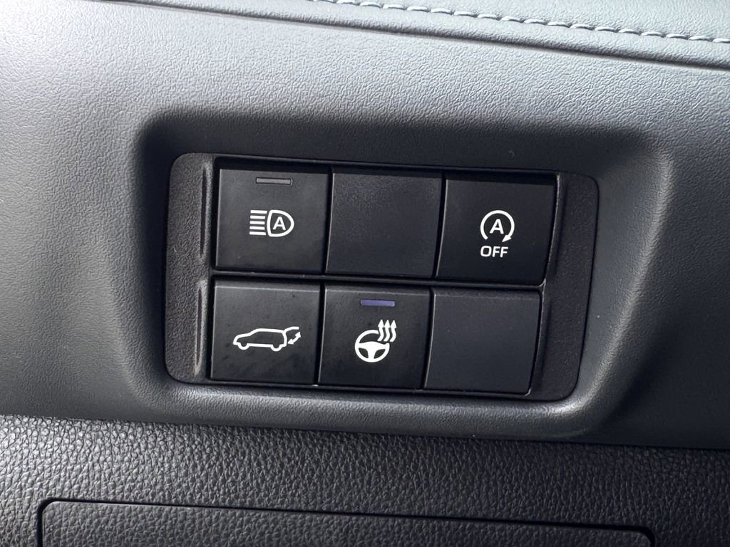 Used 2023 Toyota Highlander Limited image 22