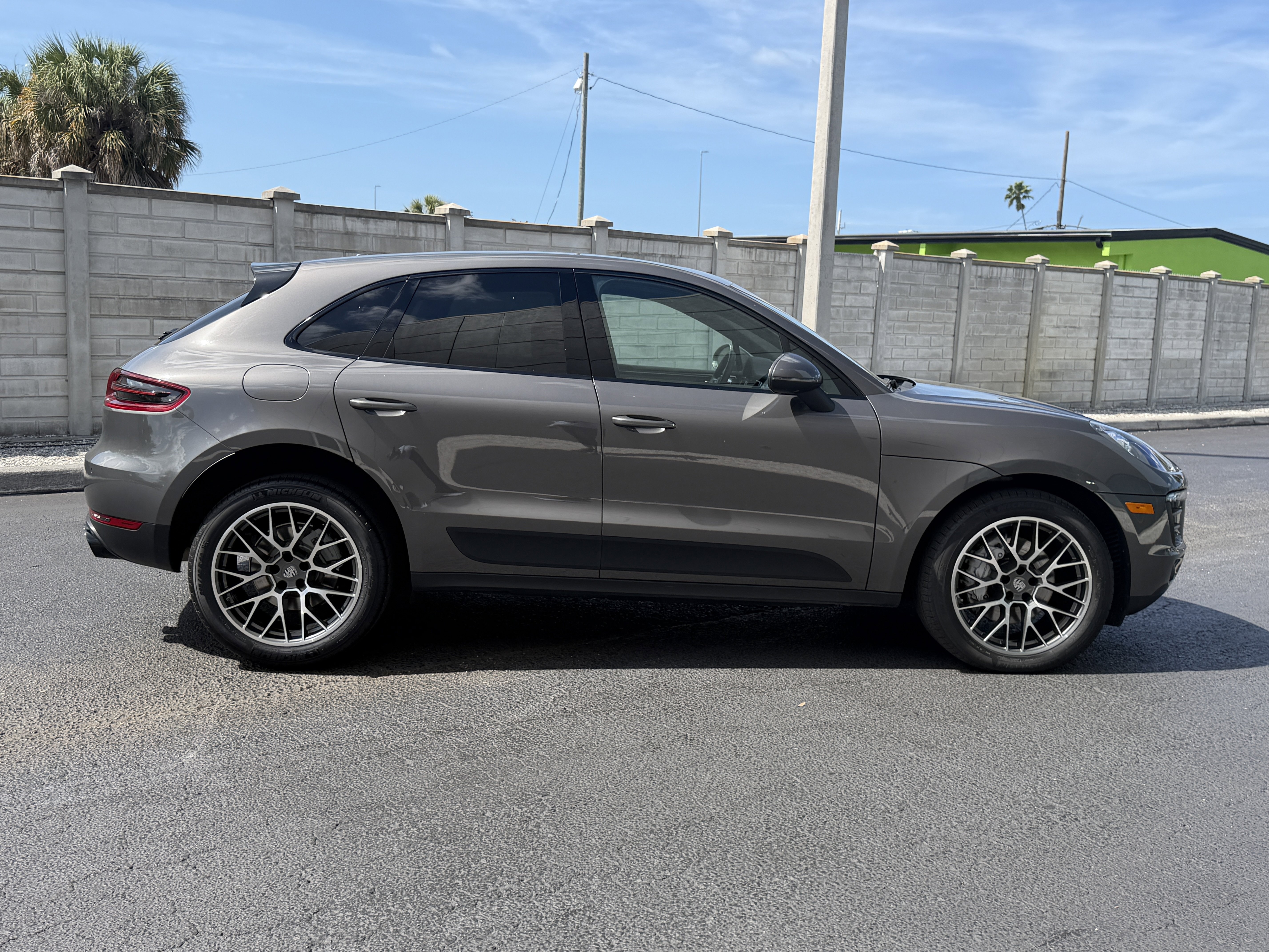 Certified 2015 Porsche Macan S image 7
