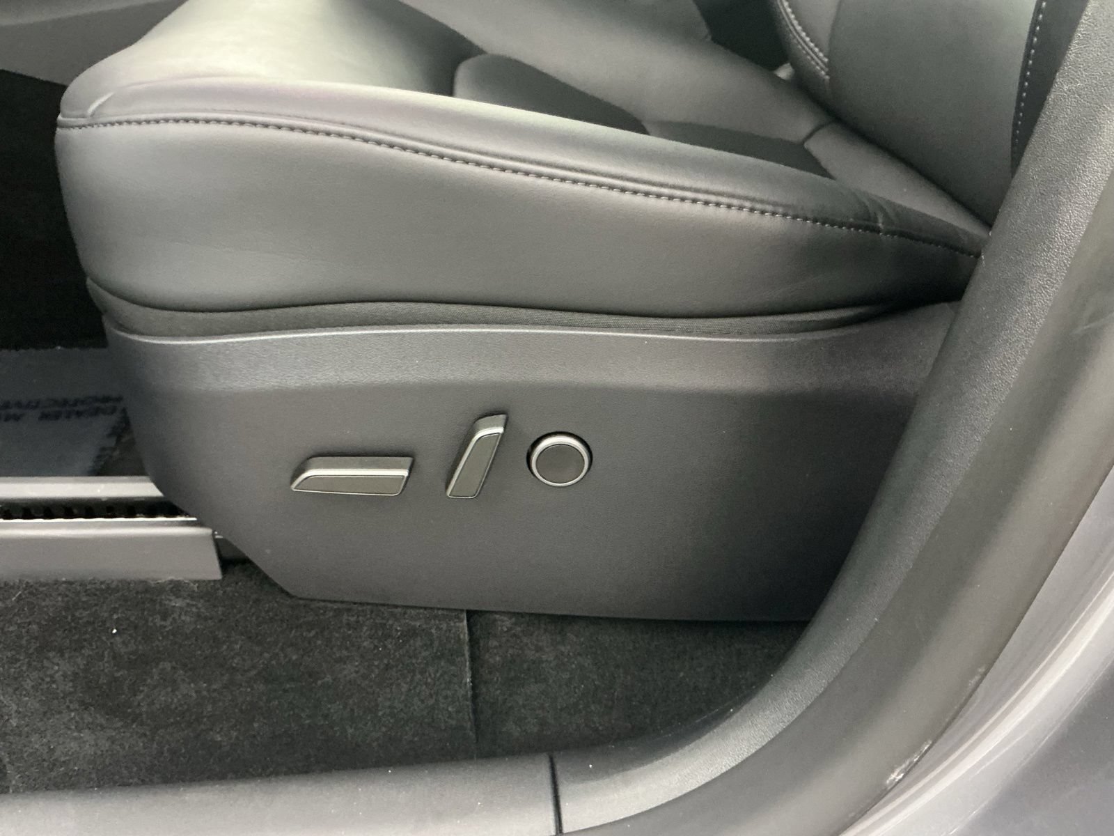Used 2025 Tesla Model Y Performance AWD/4WD image 14