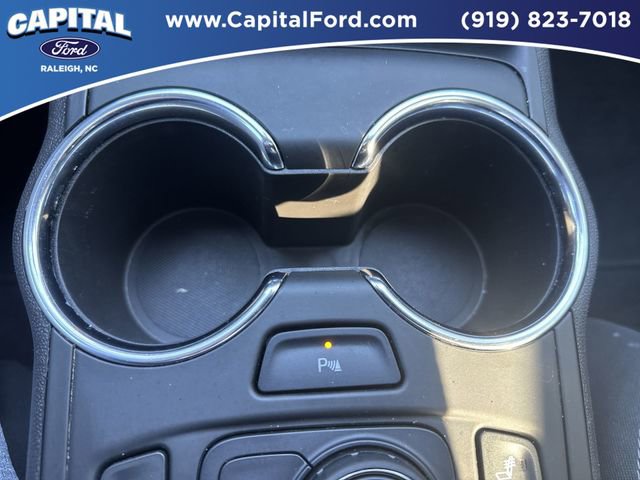 Used 2023 GMC Terrain SLT w/ Tech Package image 31