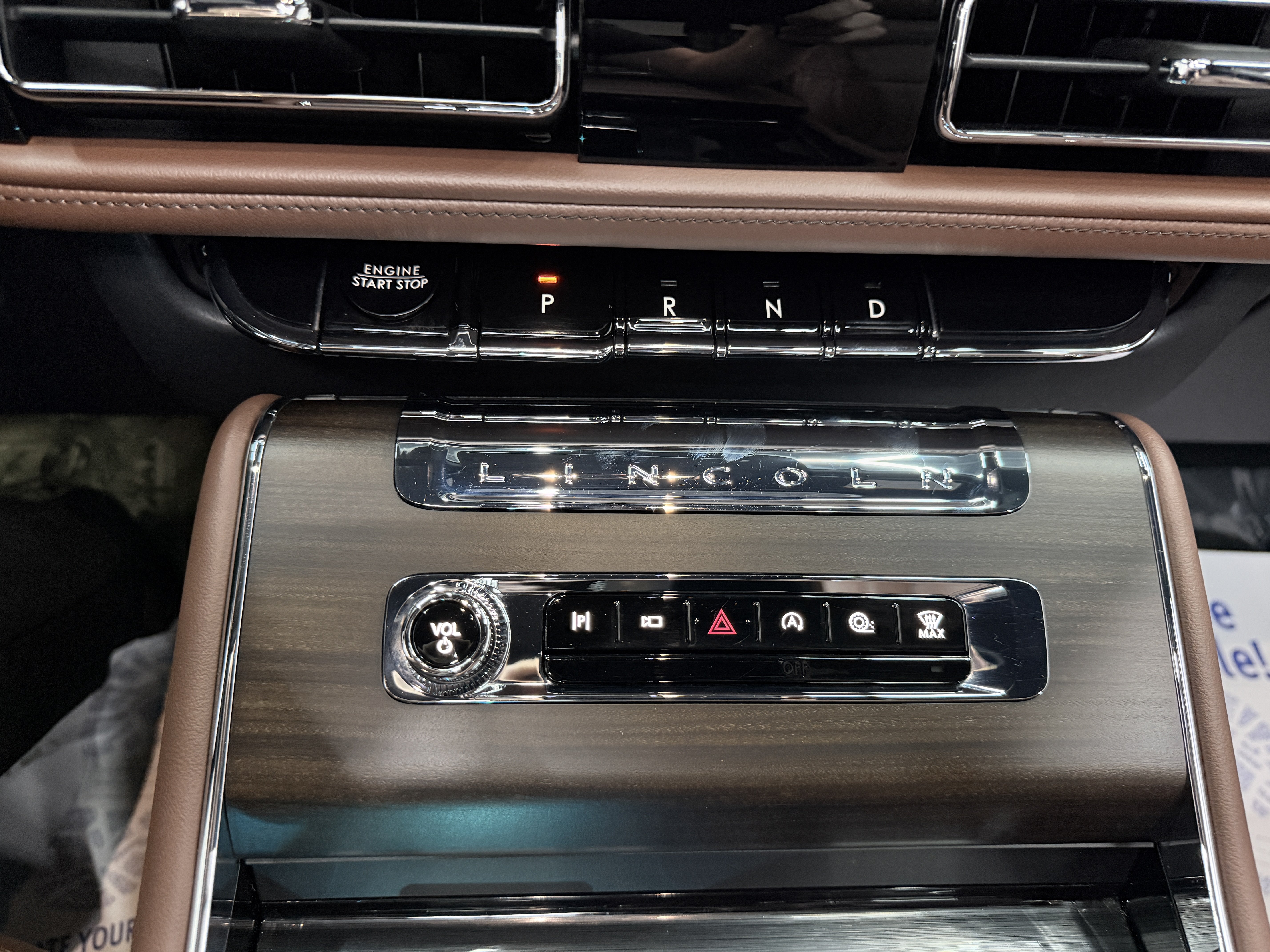 Used 2025 Lincoln Aviator Reserve w/ Jet Appearance Package AWD/4WD image 20