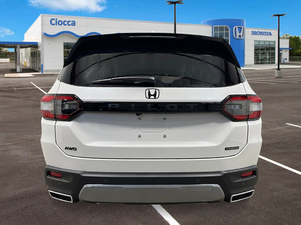 New 2026 Honda Pilot Touring image 4