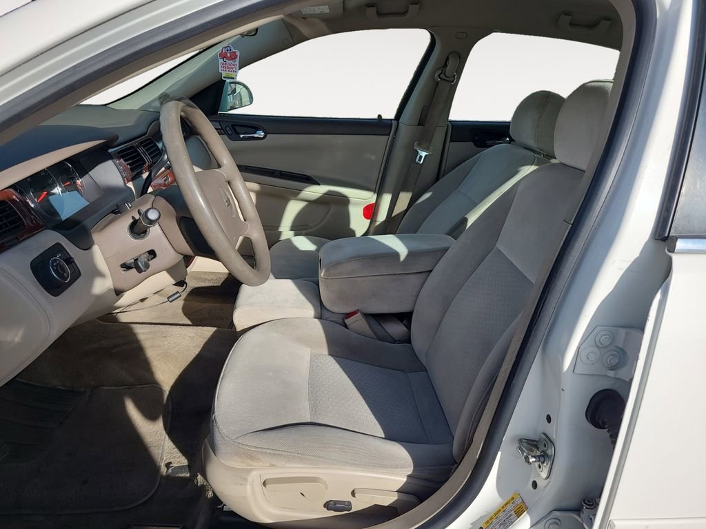 Used 2008 Chevrolet Impala LT image 9
