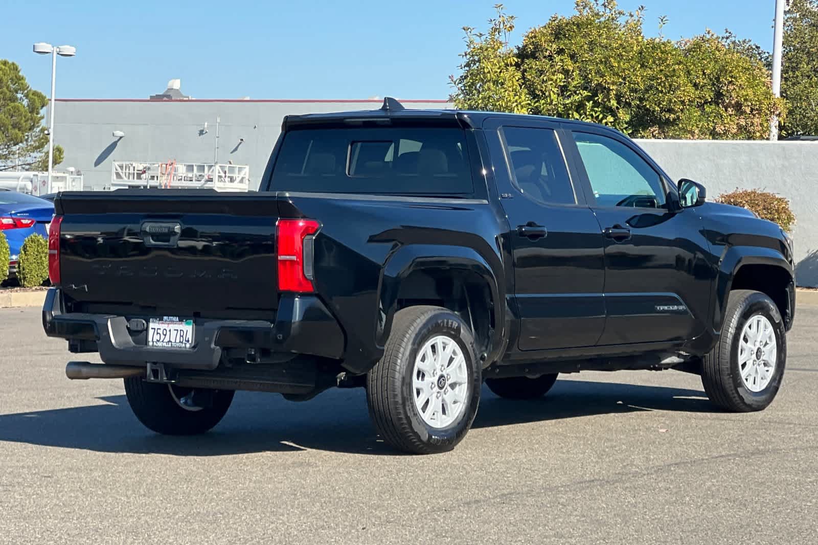 Certified 2024 Toyota Tacoma SR5 w/ SR5 Upgrade Package AWD/4WD image 2