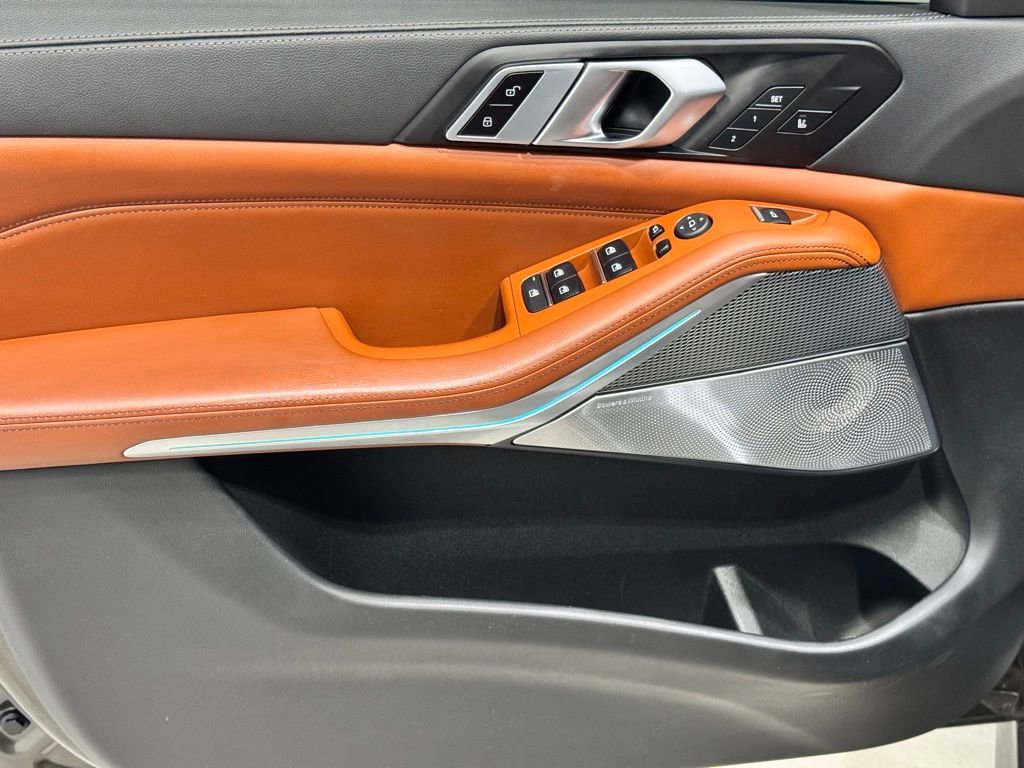 Used 2023 BMW X5 M50i w/ Executive Package image 18