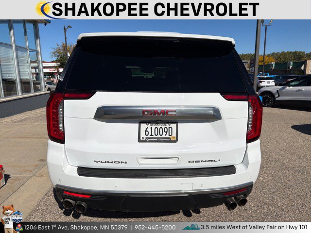 Used 2023 GMC Yukon Denali AWD/4WD image 3