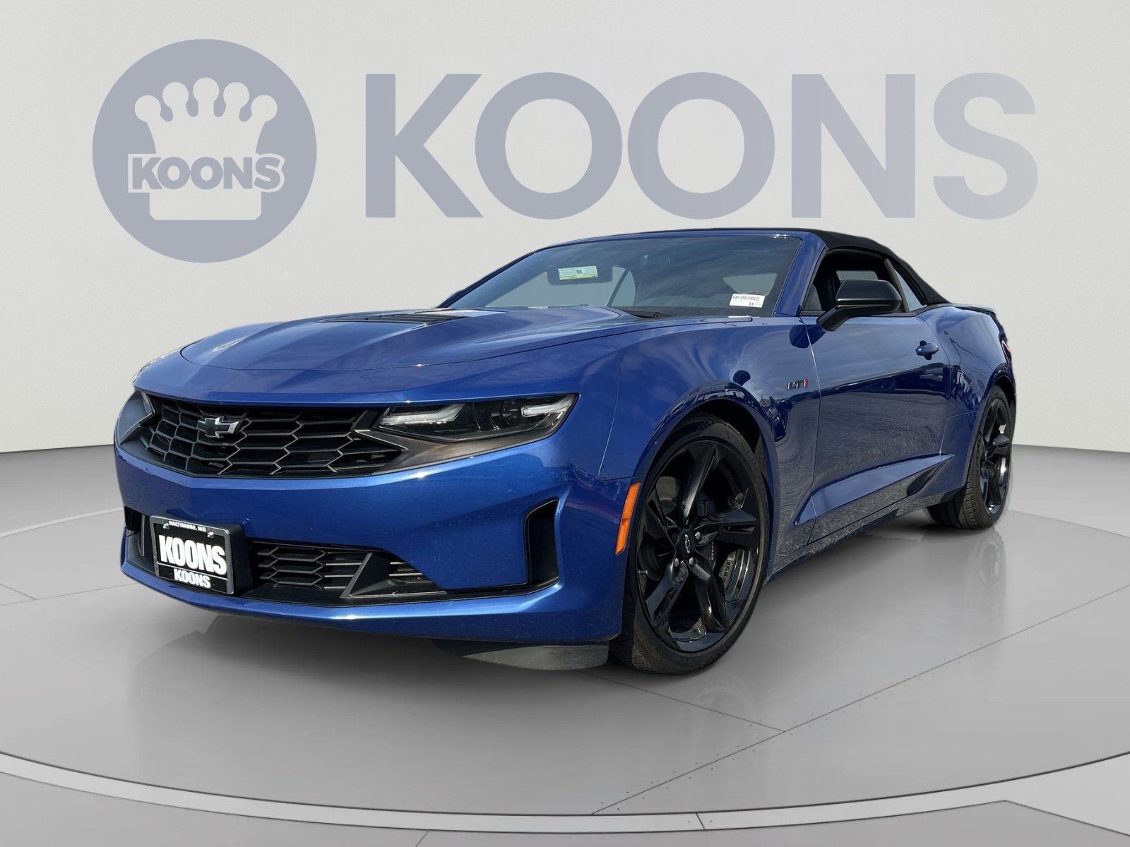 Used 2023 Chevrolet Camaro LT RWD image 1