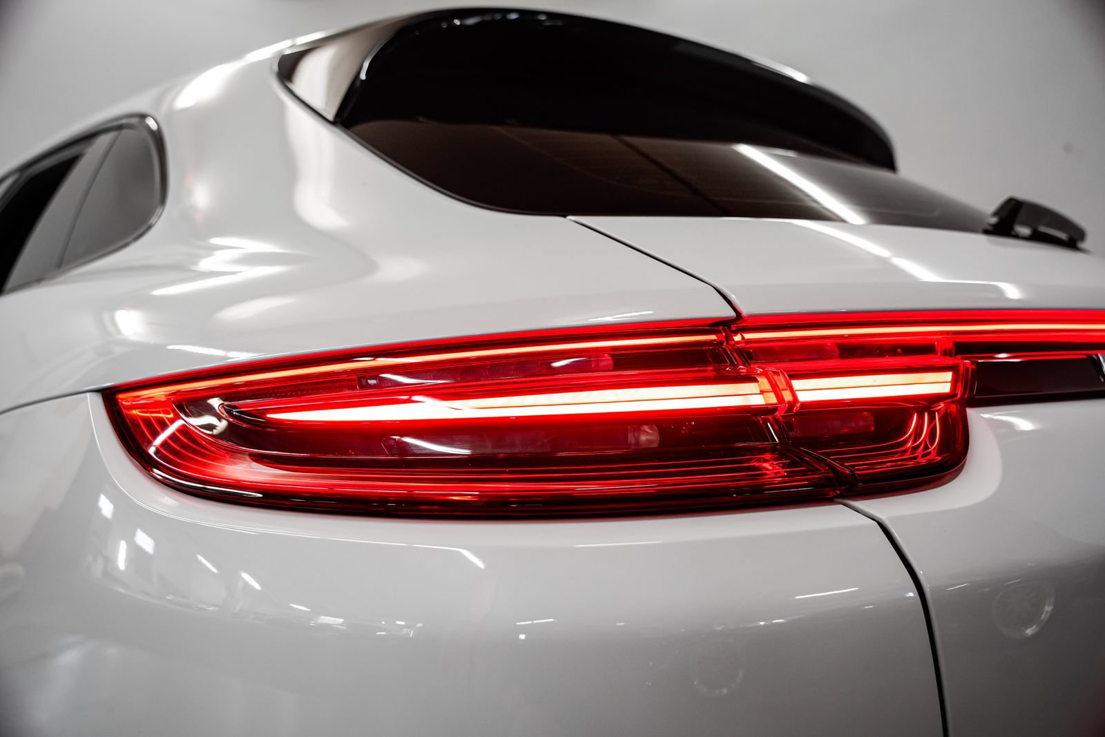 Used 2018 Porsche Panamera Turbo Sport Turismo AWD/4WD image 41
