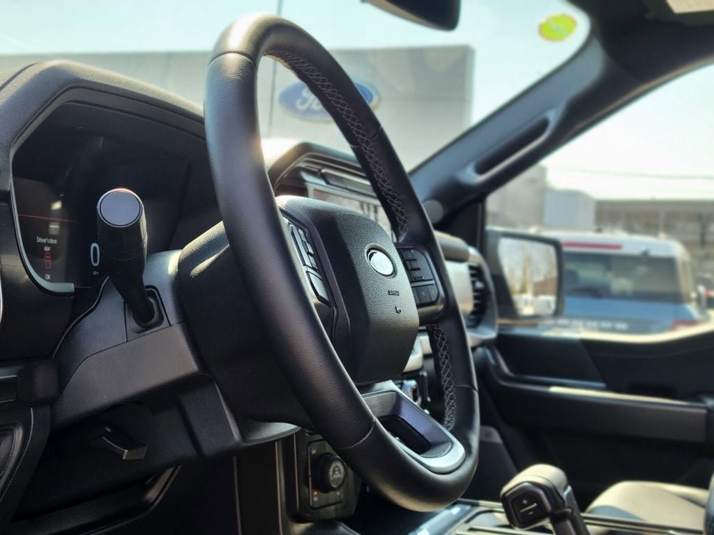 Used 2025 Ford F150 Lariat w/ Bed Utility Package AWD/4WD image 17