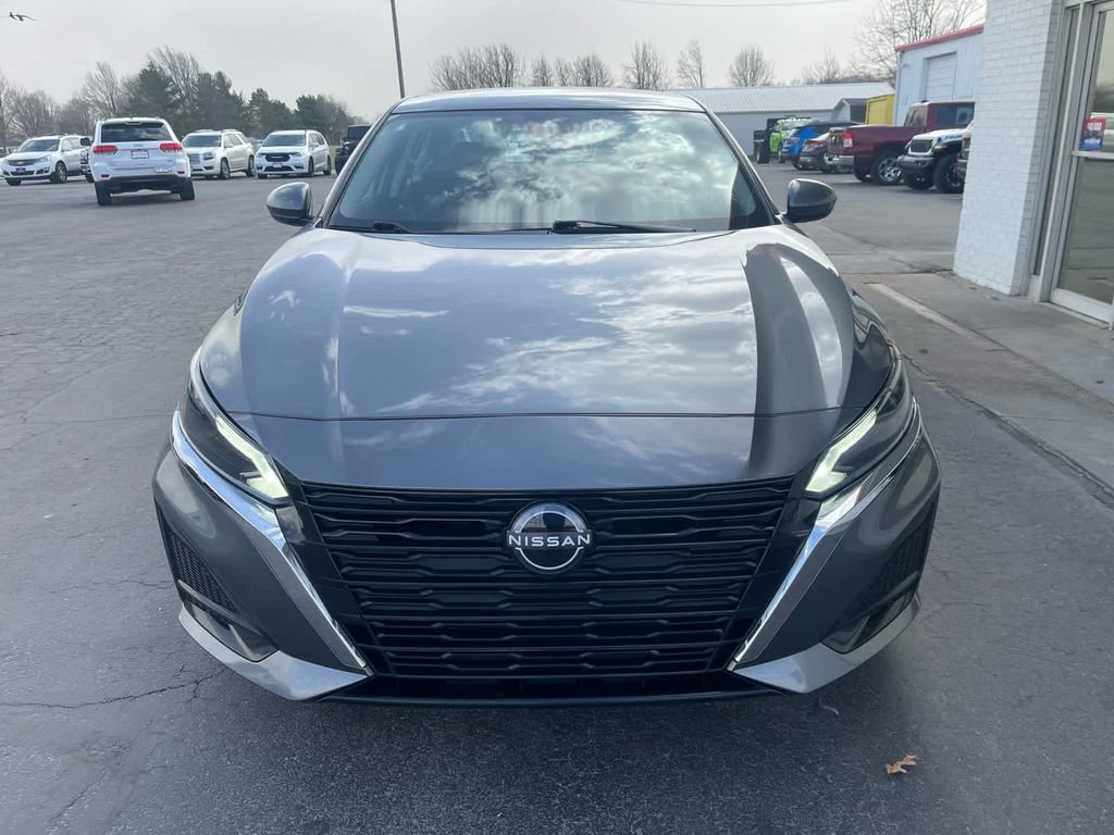 Used 2023 Nissan Altima 2.5 SV AWD/4WD image 8
