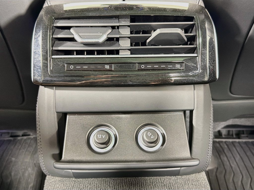 Used 2023 Audi A8 L 3.0T AWD/4WD image 27