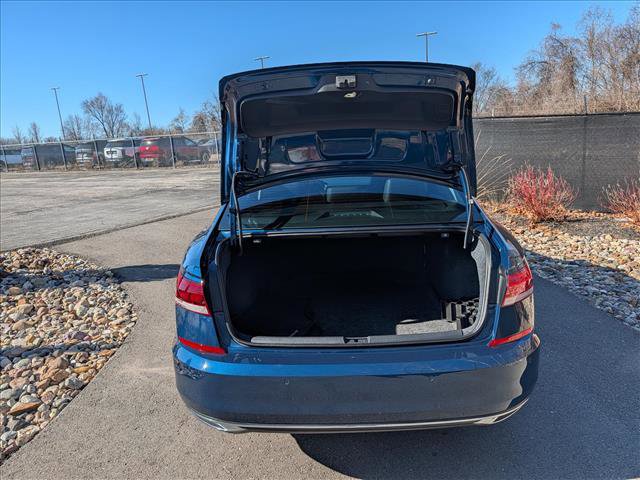 Used 2020 Volkswagen Passat 2.0T SEL image 20