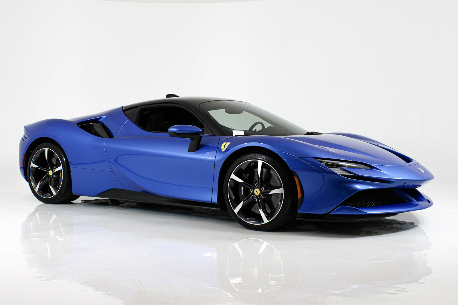 Certified 2022 Ferrari SF90 Stradale AWD/4WD image 10