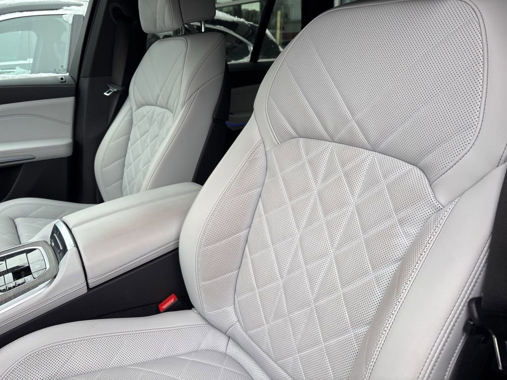 Certified 2024 BMW X5 xDrive40i image 6
