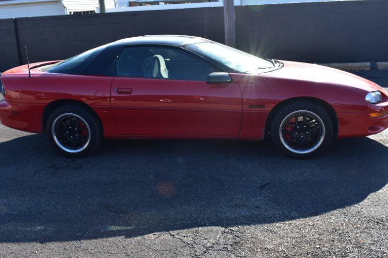 Used 1998 Chevrolet Camaro Z28 w/ Preferred Equipment Group 2 RWD image 7