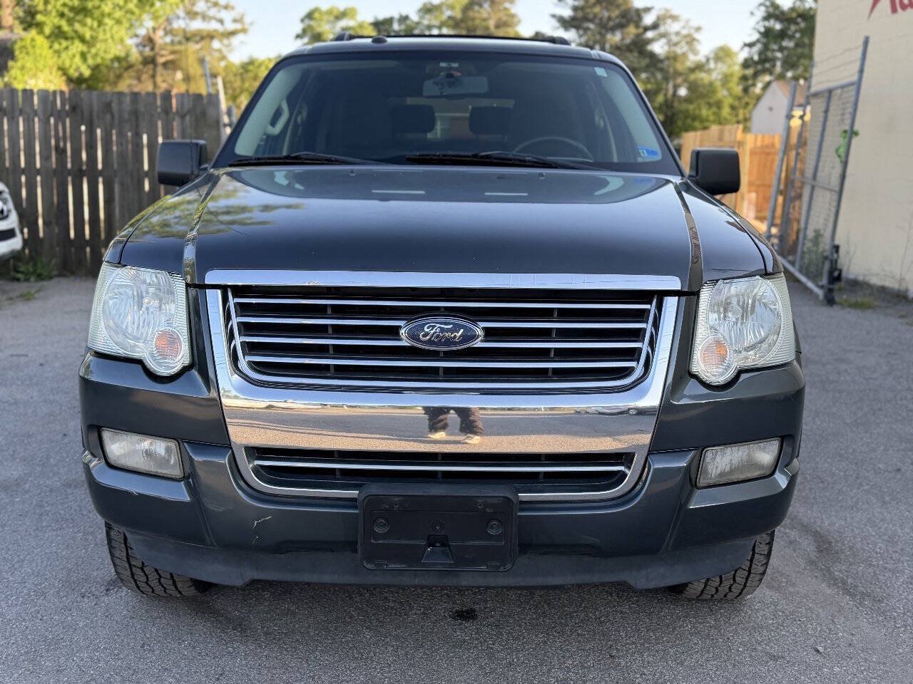 Used 2010 Ford Explorer XLT RWD image 3
