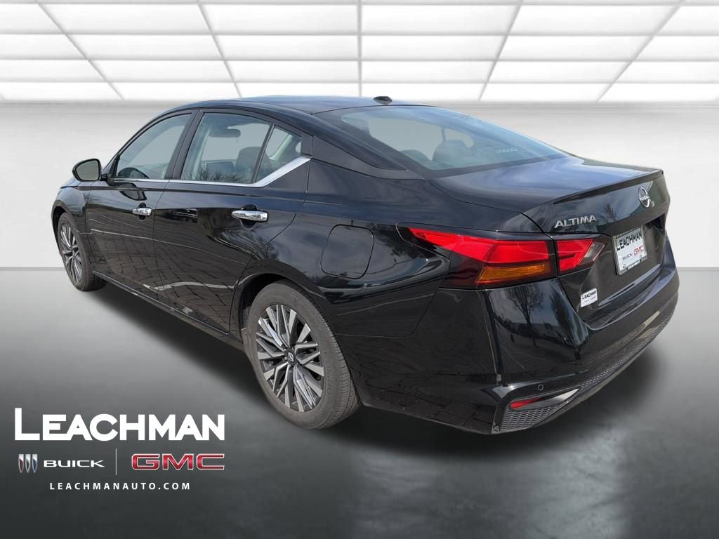 Used 2025 Nissan Altima 2.5 SV image 5