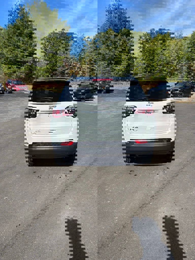 New 2026 Jeep Compass Limited image 5