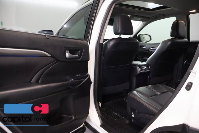 Certified 2018 Toyota Highlander SE AWD/4WD image 33