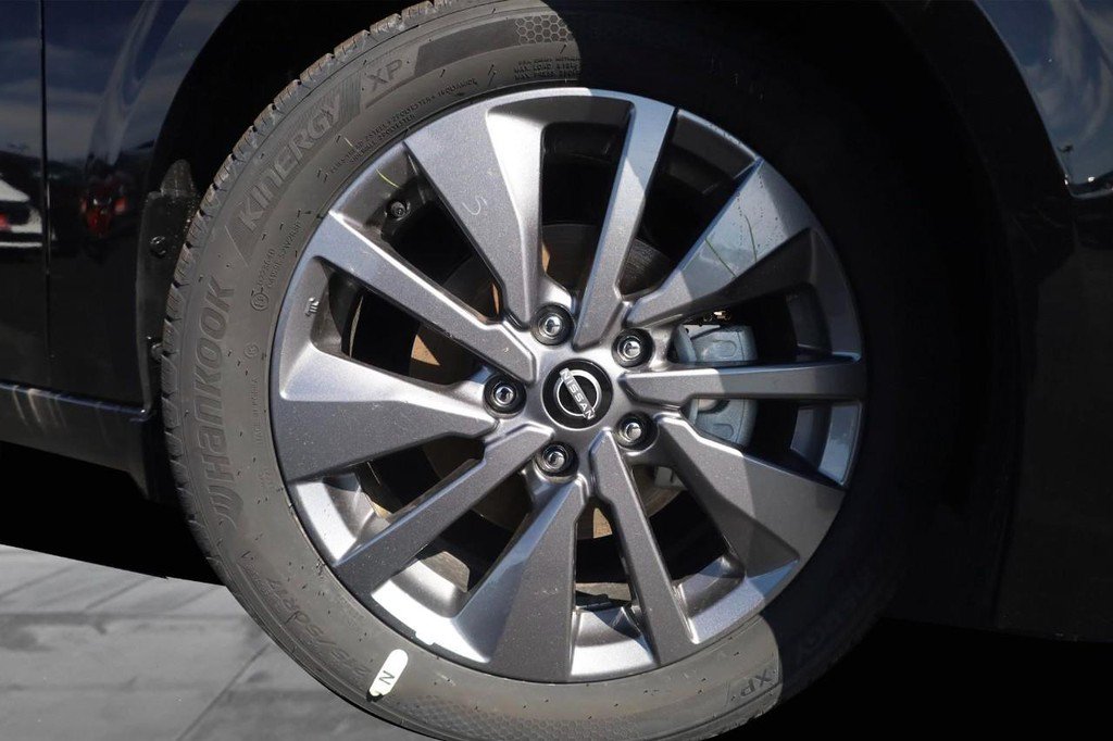New 2026 Nissan Sentra SL w/ Floor Mat Package FWD image 3