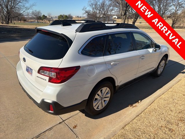 Used 2019 Subaru Outback 2.5i Premium image 3
