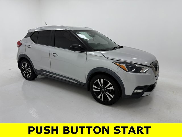 Used 2018 Nissan Kicks SR image 1