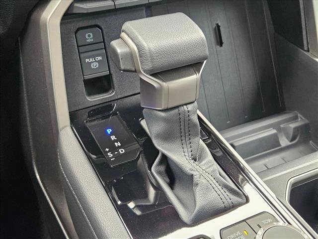 Used 2025 Toyota Tundra Limited AWD/4WD image 13