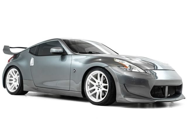 Used 2016 Nissan 370Z Coupe RWD image 5