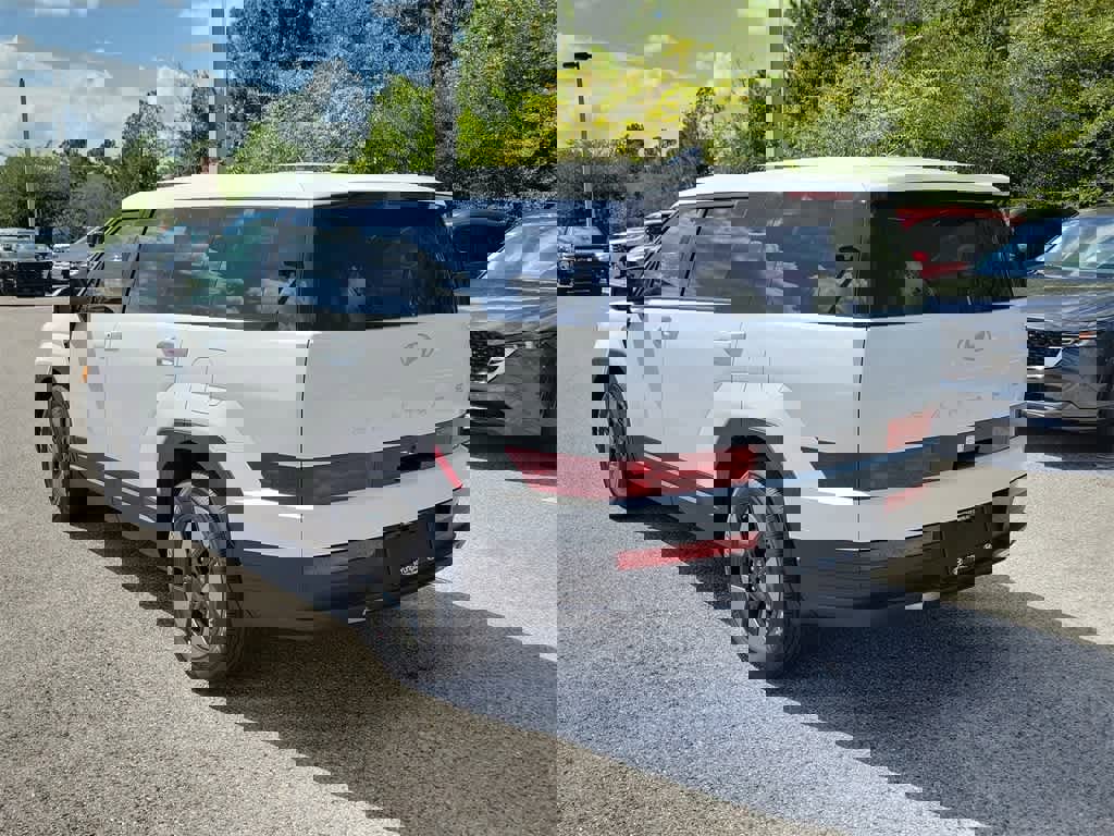 New 2026 Hyundai Santa Fe SE image 2