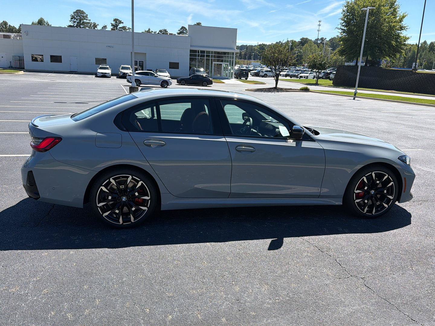 New 2026 BMW 330i Sedan w/ M Sport Package RWD image 7